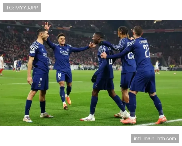 快讯：巴黎圣日耳曼2-2战平皇家马德里，凭客场进球优势晋级